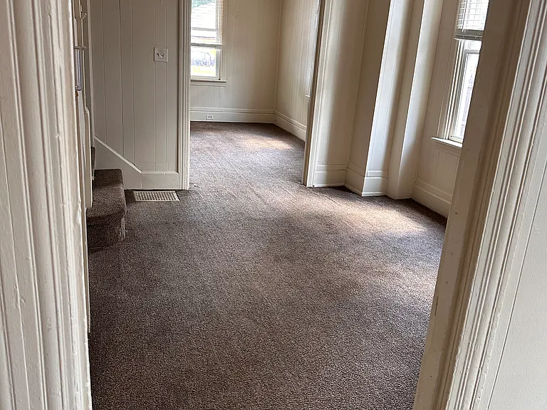 15 Umberto Ave — Photo 8