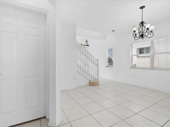 7465 NW 19th Drive, Pembroke Pines, FL 33024