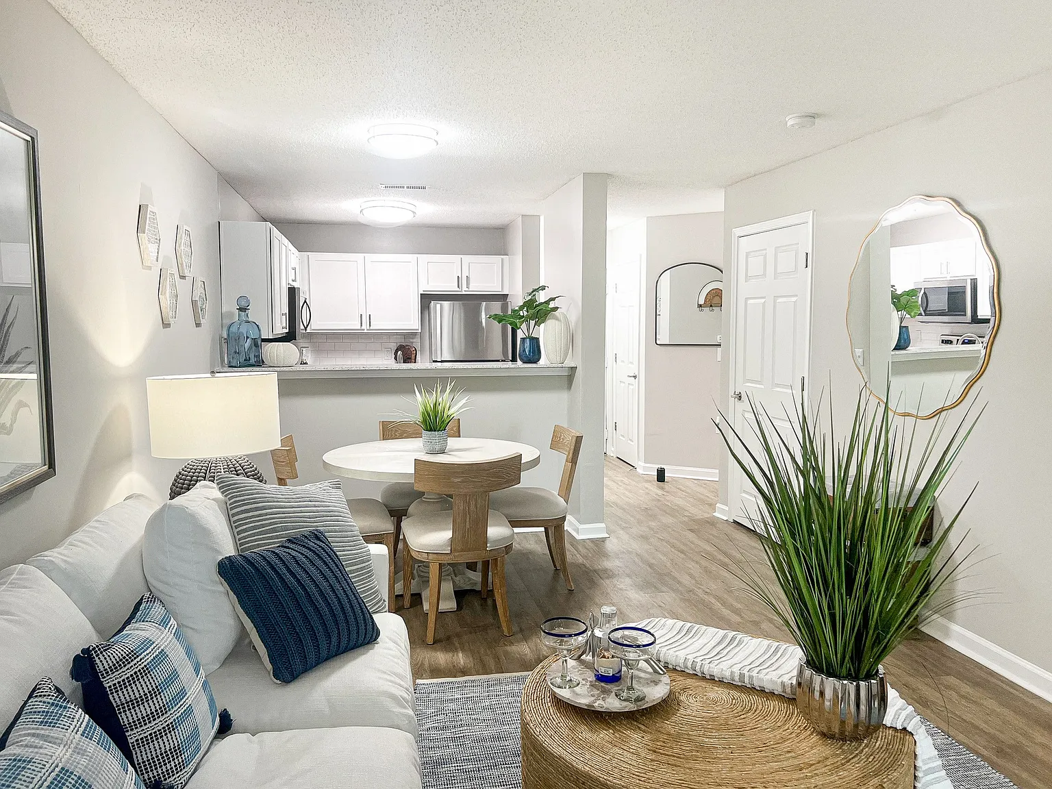 Seaside Grove Apartments — Photo 4