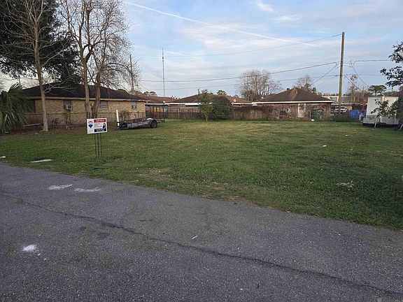 4th image of 7 Frisella St #1