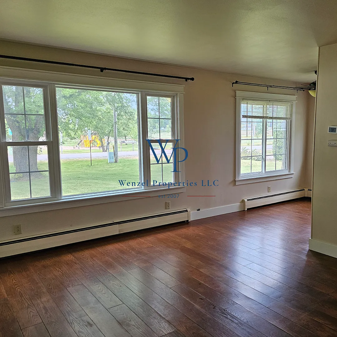 2 bed, 800 sqft, $900 — Photo 2