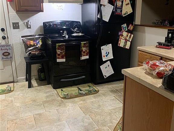 5th image of 2621 Fairport Ave