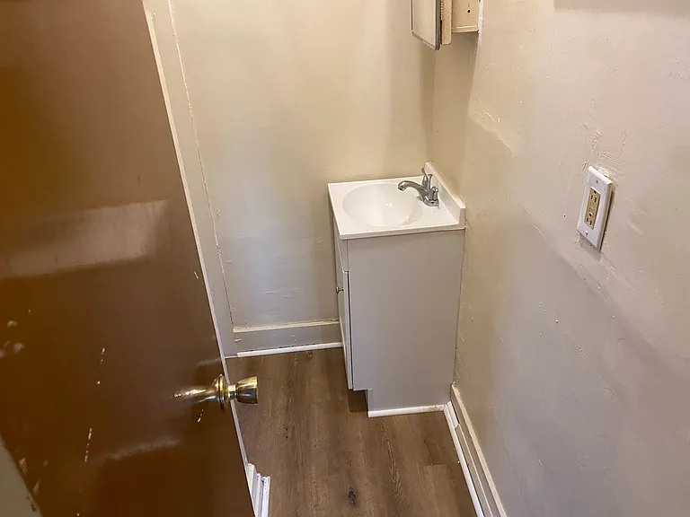 864 Highland Ave — Photo 11