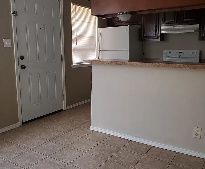 2211 New Combes Hwy #11 — Photo 7