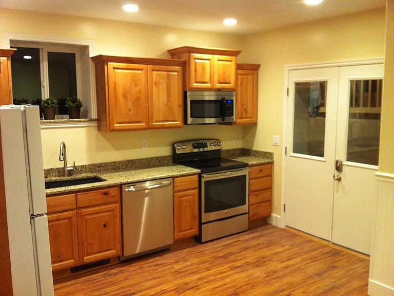 328 W 600 N — Photo 7