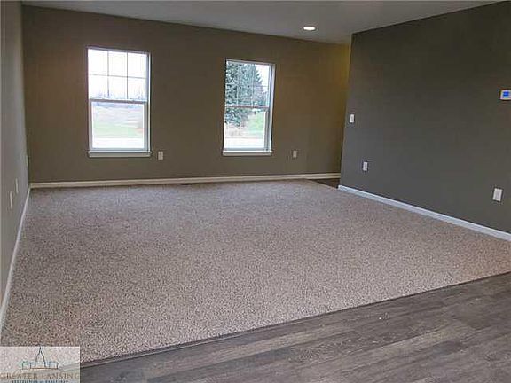 3rd image of 5 Bennington Greens Dr