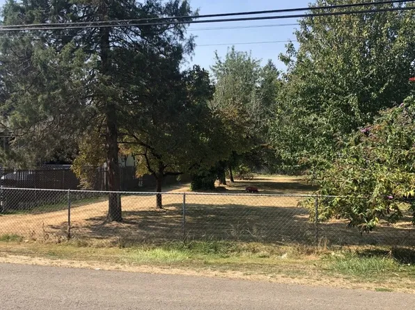 143 Northeast Ave, Portland, OR 97230