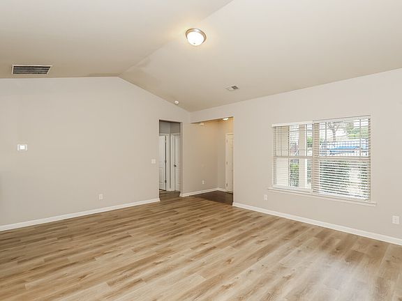4th image of 2960 Nairn Ct