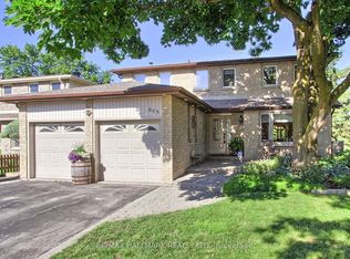 865 Arnold Cres, Newmarket, ON L3Y2E4
