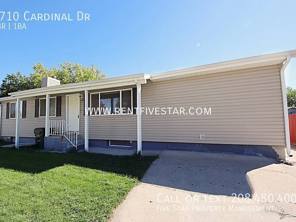 3710 Cardinal Dr