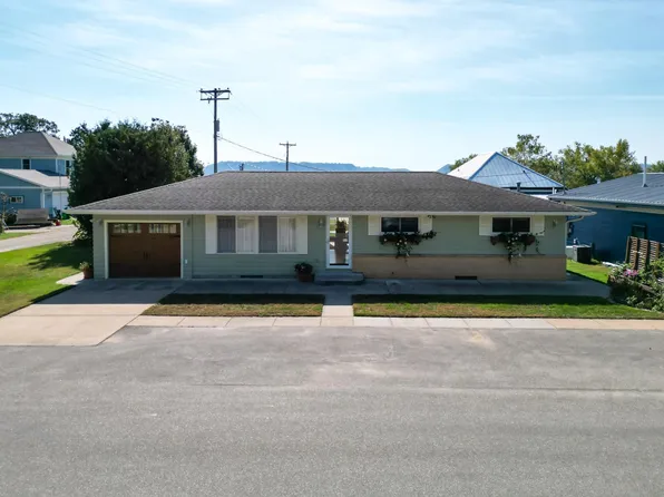 207 2nd St, Pepin, WI 54759