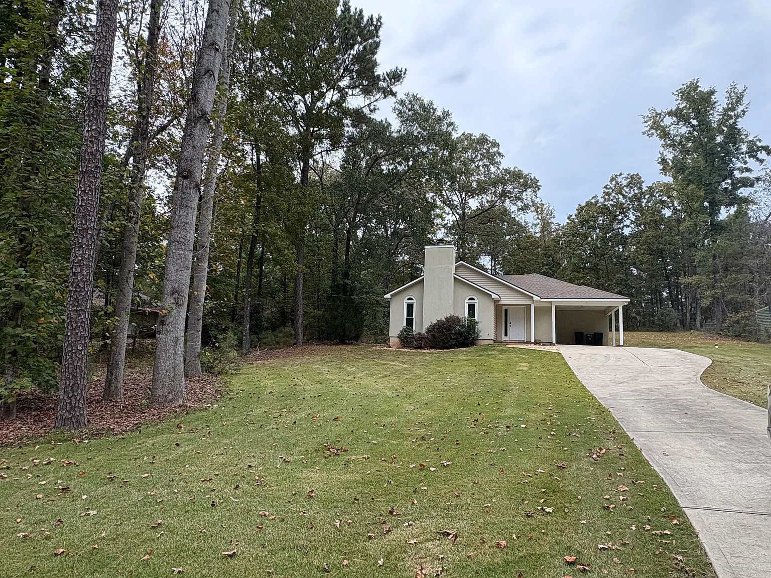 3 bed, 1443 sqft, $1,800 — Photo 2