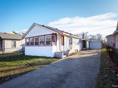 1308 E Milton Ave, Hazel Park, MI, 48030