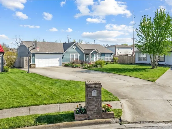 2315 S 17th St, Rogers, AR 72758
