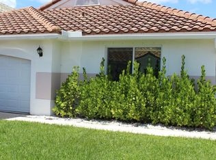 6131 Manchester Ln, Fort Lauderdale, FL 33331