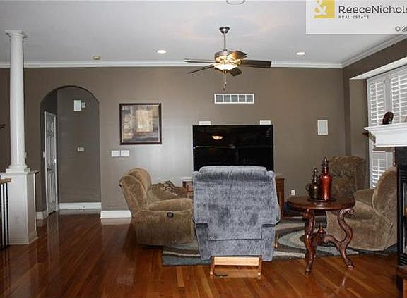 3rd image of 2309 NE Sweet Water Dr