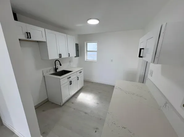 700 6th St, West Palm Beach, FL 33401