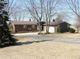 N1615 Poeppel Rd, Fort Atkinson, WI 53538