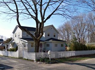 32 Stephano Rd, East Patchogue, NY 11772