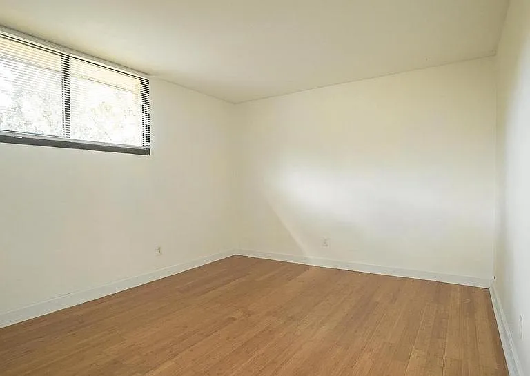 525 N Armistead St #302 — Photo 8