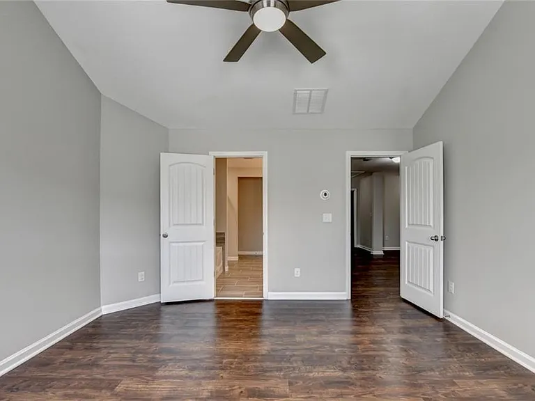 7245 Heritage Oak Ct — Photo 37