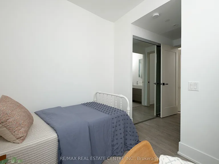10 York St #6210 — Photo 37