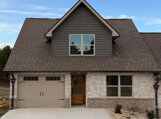 7544 Hollow Ridge Ln, Knoxville, TN 37931