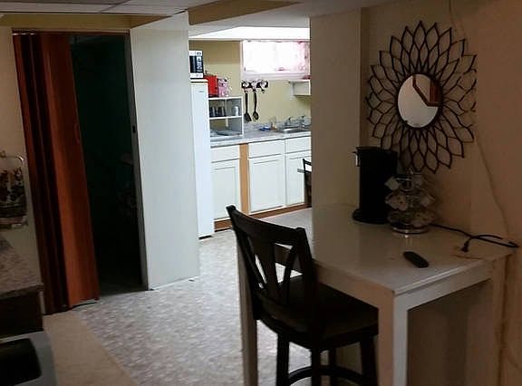 2nd image of 217 N Boulevard #2