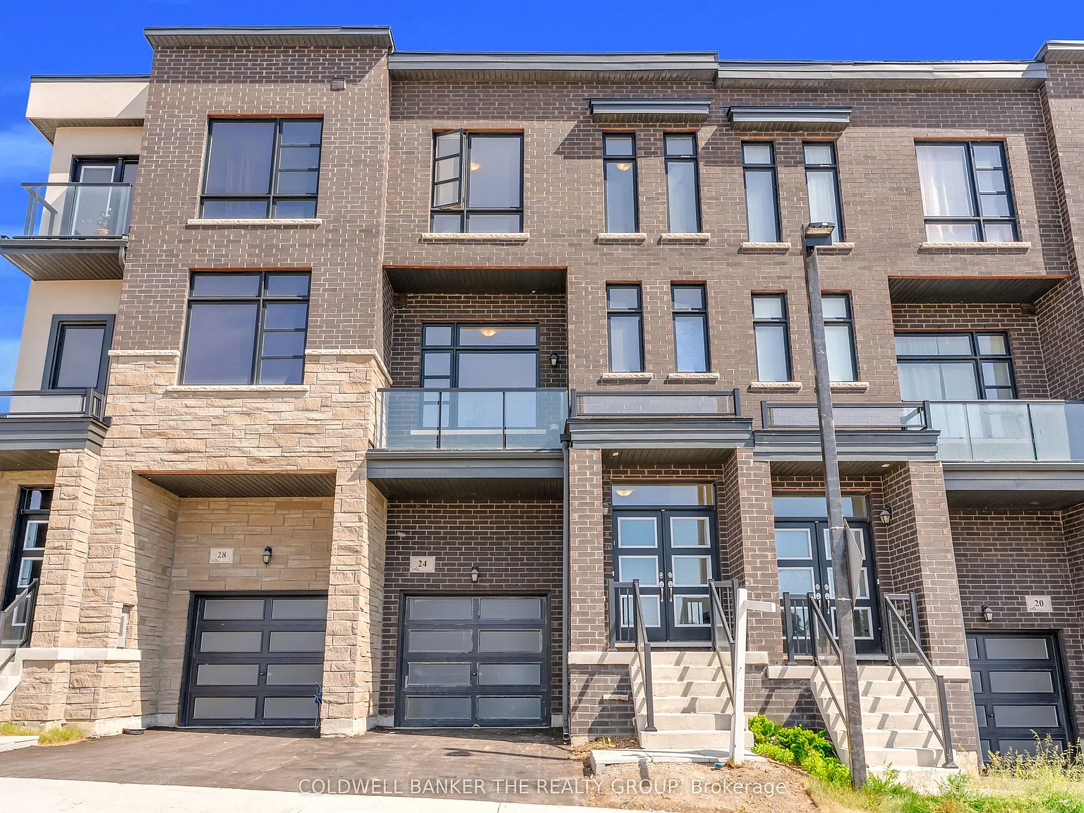 4 bed, $3,300 — Photo 2