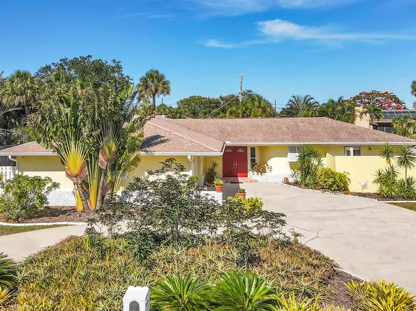 3700 Linnea Rd, Merritt Island, FL 32952