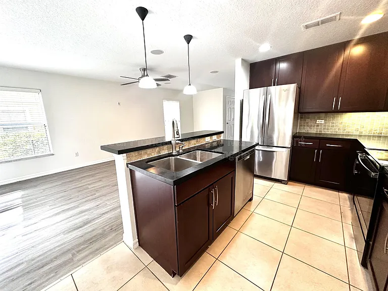 3845 Silverbell Loop — Photo 8