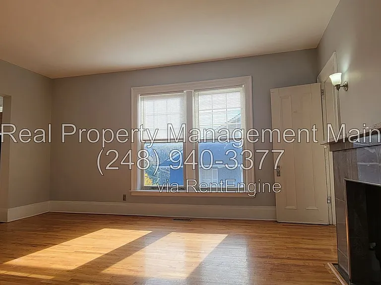 715 Parker St #5 — Photo 2