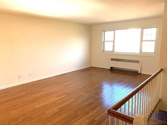5th image of 11 Westview Ave