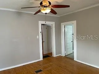 912 E Saint Clair St — Photo 10
