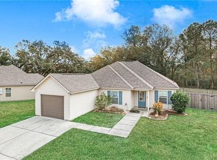 18060 Bass Lake Trl, Ponchatoula, LA 70454