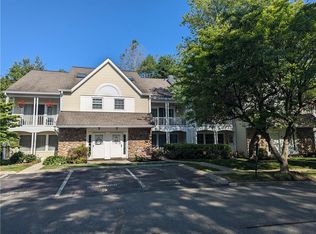 27 Millholland Dr W, Fishkill, NY 12524