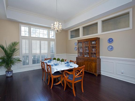4th image of 145 Linkside Cir