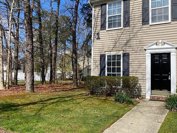 2nd image of 1 Seneca Dr #1011