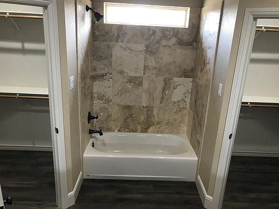 Master Bath 2 (closets on either side)