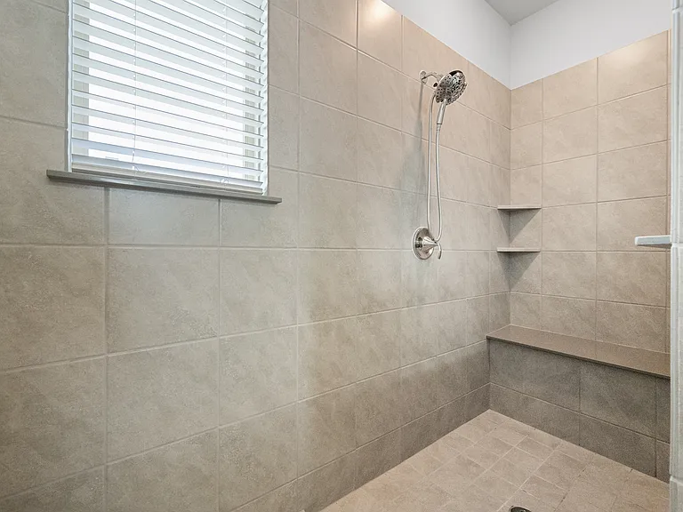 1716 Elise Ln — Photo 27