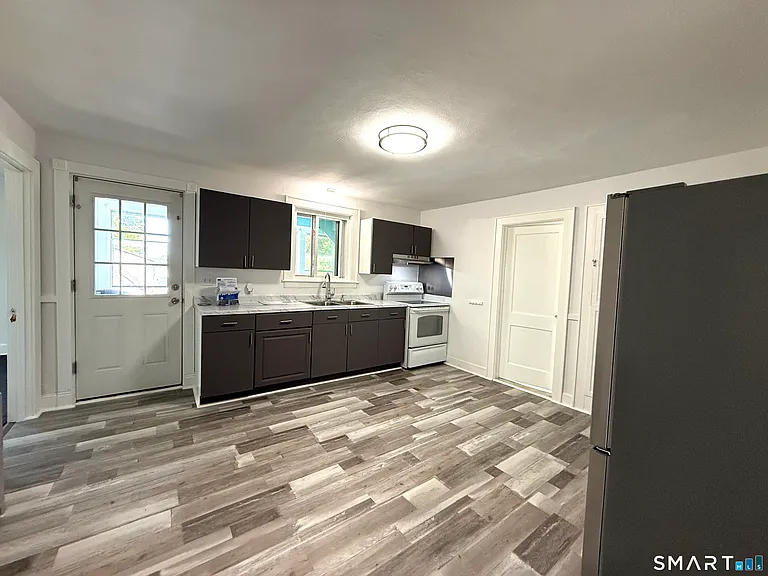 8 Garden St #2 — Photo 3
