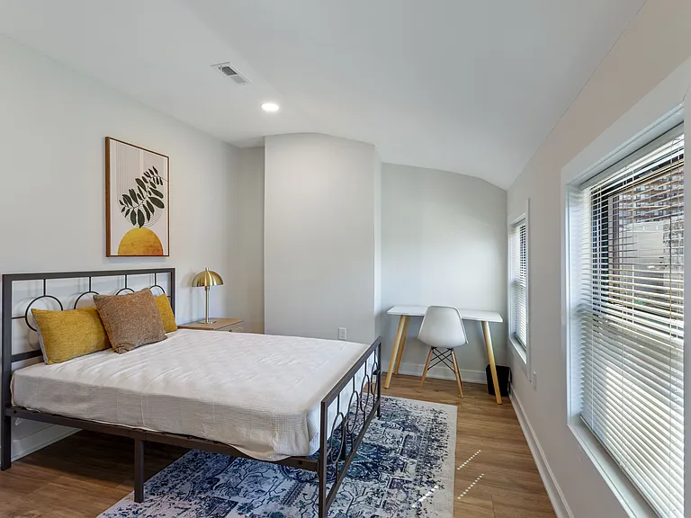 1507 W Thompson St — Photo 10