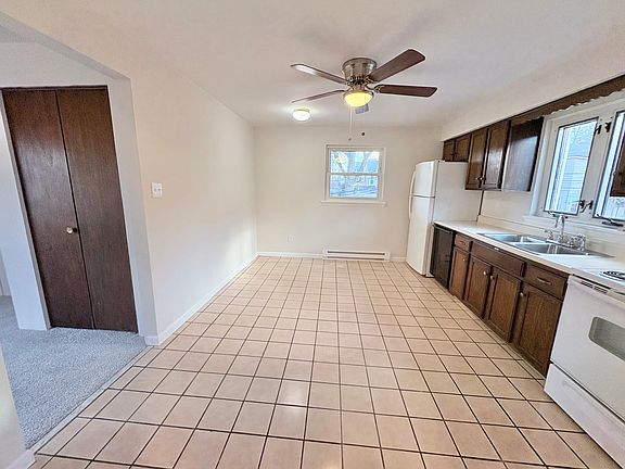 4th image of 927 Vance Ave #B