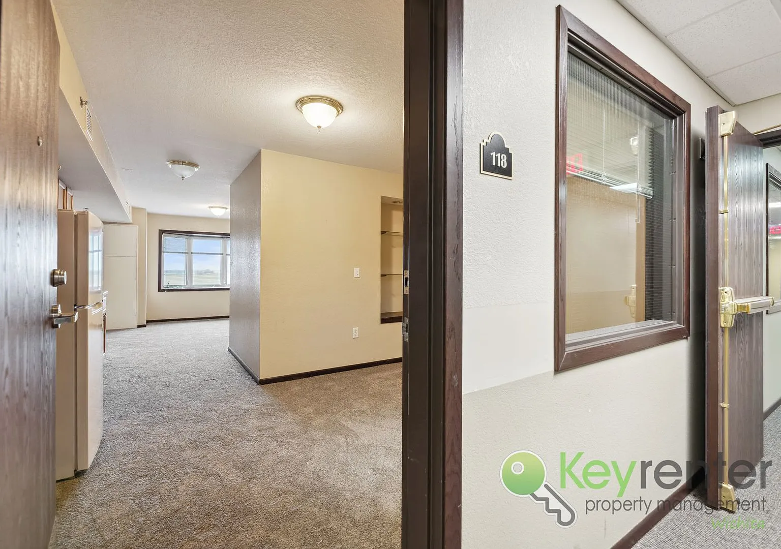 $650 / 1 br / 1.0 ba / 630 sqft Simple Living - Studio Apartments! — Photo 1