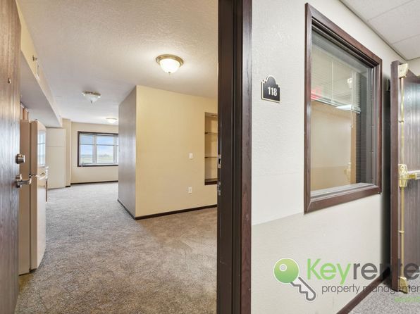 1411 S Douglas Ave #126