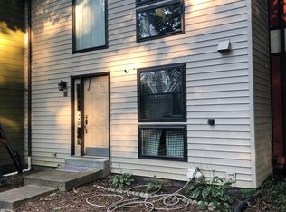 2327 Emerald Heights Ct, Reston, VA 20191