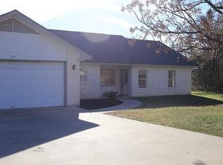 210 6th St, Marble Falls, TX 78654