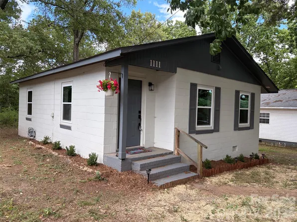 1111 S Meeting St, Statesville, NC 28677