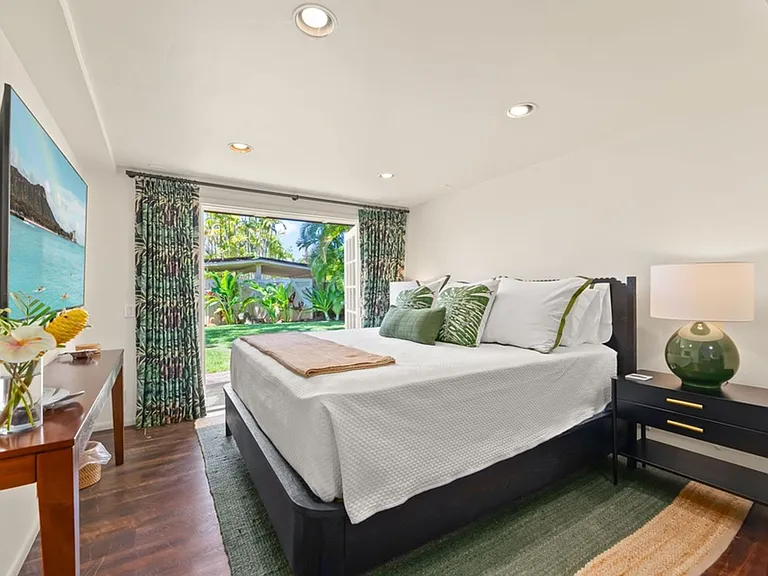 4584 Kahala Ave — Photo 23