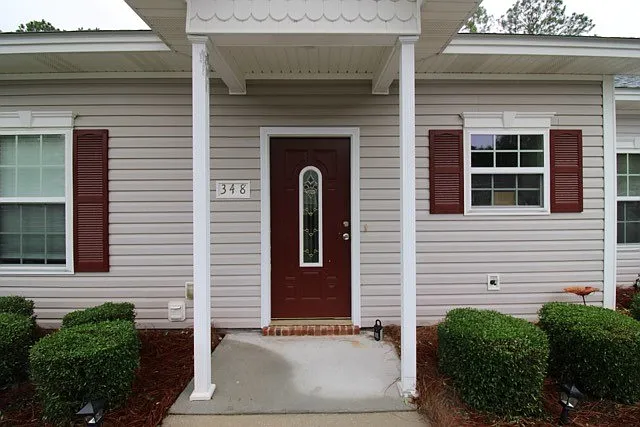 348 Moss Creek Ln — Photo 1